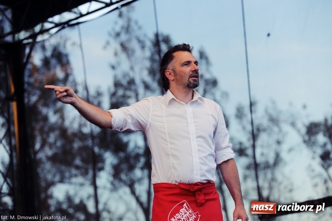 Zdjęcie w galerii na portalu naszraciborz.pl: Dożynki 2015 - W Owsiszczach z wielką pompą. Obszerna fotorelacja - korowód i występy wiadomości z regionu