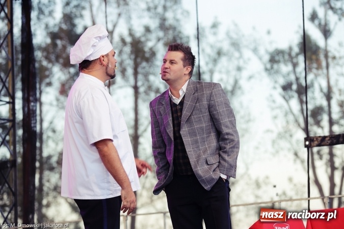 Zdjęcie w galerii na portalu naszraciborz.pl: Dożynki 2015 - W Owsiszczach z wielką pompą. Obszerna fotorelacja - korowód i występy wiadomości z regionu