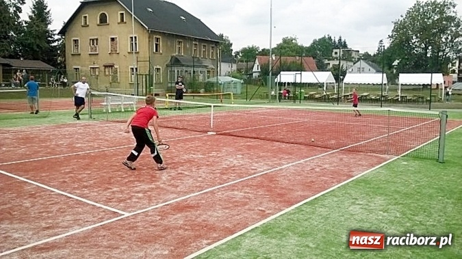 Zdjęcie w galerii na portalu naszraciborz.pl: Tenisiści TKKF Rafako w Czechach  wiadomości z regionu