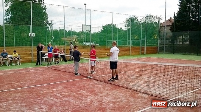 Zdjęcie w galerii na portalu naszraciborz.pl: Tenisiści TKKF Rafako w Czechach  wiadomości z regionu