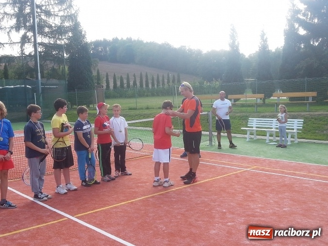 Zdjęcie w galerii na portalu naszraciborz.pl: Tenisiści TKKF Rafako w Czechach  wiadomości z regionu