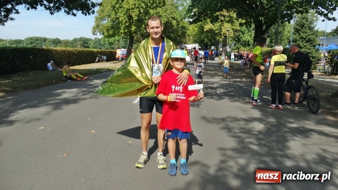 Zdjęcie w galerii na portalu naszraciborz.pl: Raciborski akcent na 33. PKO Wrocław Maratonie  wiadomości z regionu