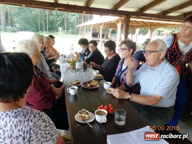Zdjęcie w galerii na portalu naszraciborz.pl: Jesienny wieczór z piosenką w Rudzie Kozielskiej wiadomości z regionu