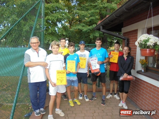 Zdjęcie w galerii na portalu naszraciborz.pl: Młodzieżowe mistrzostwa TKKF RAFAKO w tenisie wiadomości z regionu
