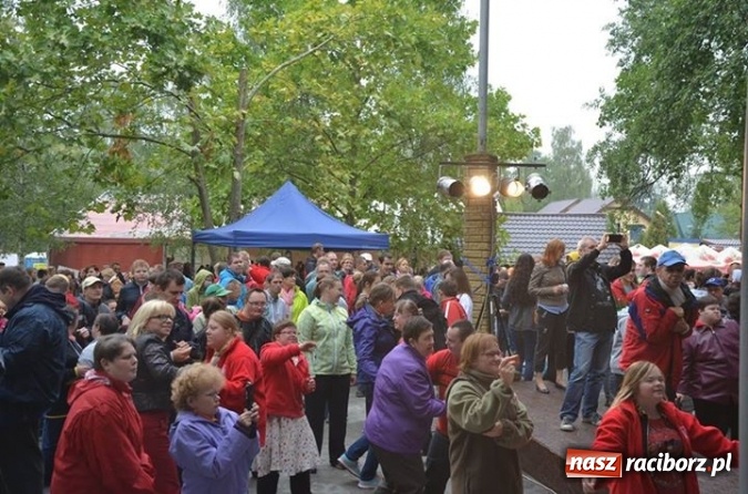 Zdjęcie w galerii na portalu naszraciborz.pl: Blues dla Niepełnosprawnych z udziałem uczestników raciborskiego Warsztatu Terapii Zajęciowej wiadomości z regionu