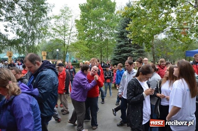 Zdjęcie w galerii na portalu naszraciborz.pl: Blues dla Niepełnosprawnych z udziałem uczestników raciborskiego Warsztatu Terapii Zajęciowej wiadomości z regionu