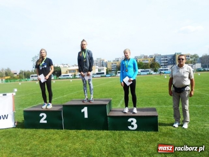 Zdjęcie w galerii na portalu naszraciborz.pl: Uczniowie SMS-u na Mistrzostwach Międzywojew&oacute;dzkich Młodzik&oacute;w w lekkiej atletyce w Opolu wiadomości z regionu