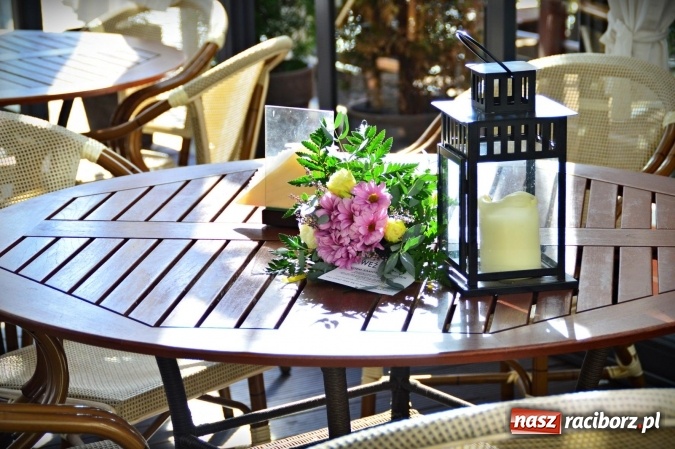 Zdjęcie w galerii na portalu naszraciborz.pl: Tajemnicze bukieciki ozdobiły Racibórz wiadomości z regionu