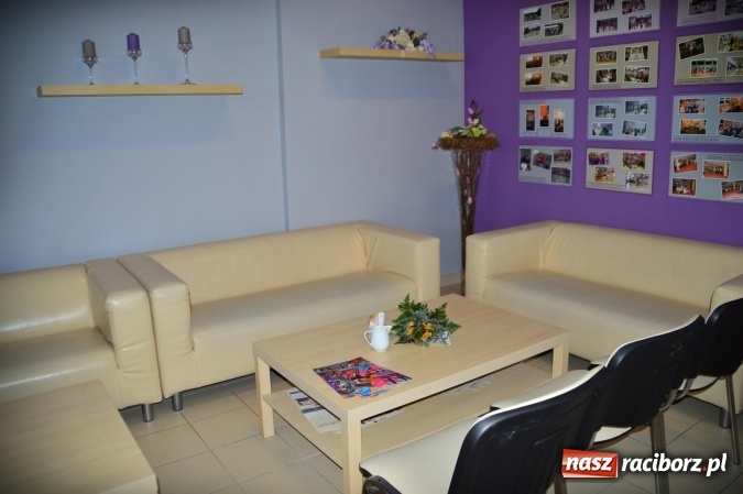 Zdjęcie w galerii na portalu naszraciborz.pl: Tajemnicze bukieciki ozdobiły Racibórz wiadomości z regionu