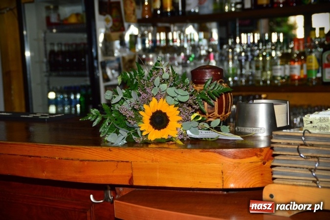 Zdjęcie w galerii na portalu naszraciborz.pl: Tajemnicze bukieciki ozdobiły Racibórz wiadomości z regionu