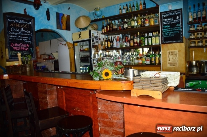 Zdjęcie w galerii na portalu naszraciborz.pl: Tajemnicze bukieciki ozdobiły Racibórz wiadomości z regionu