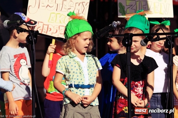 Zdjęcie w galerii na portalu naszraciborz.pl: Ekologicznie na raciborskim rynku już po raz piętnasty wiadomości z regionu