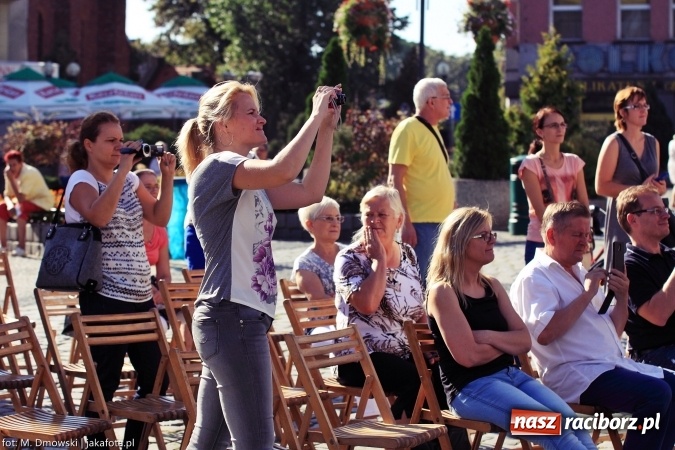 Zdjęcie w galerii na portalu naszraciborz.pl: Ekologicznie na raciborskim rynku już po raz piętnasty wiadomości z regionu