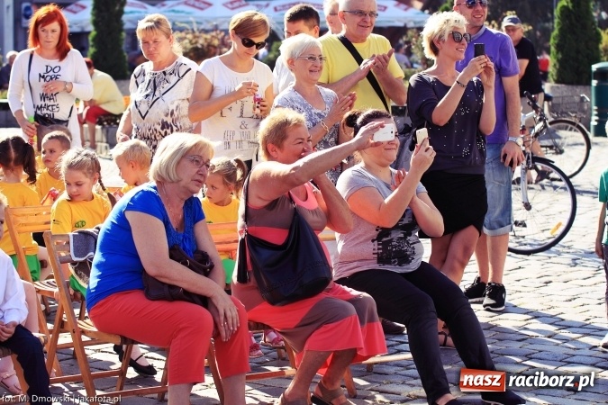 Zdjęcie w galerii na portalu naszraciborz.pl: Ekologicznie na raciborskim rynku już po raz piętnasty wiadomości z regionu