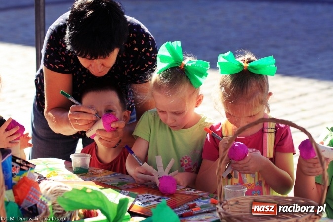 Zdjęcie w galerii na portalu naszraciborz.pl: Ekologicznie na raciborskim rynku już po raz piętnasty wiadomości z regionu