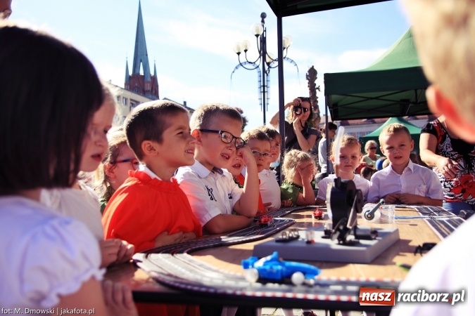 Zdjęcie w galerii na portalu naszraciborz.pl: Ekologicznie na raciborskim rynku już po raz piętnasty wiadomości z regionu