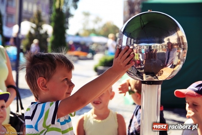 Zdjęcie w galerii na portalu naszraciborz.pl: Ekologicznie na raciborskim rynku już po raz piętnasty wiadomości z regionu