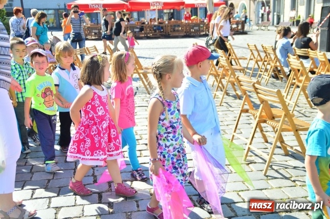 Zdjęcie w galerii na portalu naszraciborz.pl: Ekologicznie na raciborskim rynku już po raz piętnasty wiadomości z regionu