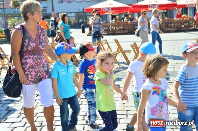 Zdjęcie w galerii na portalu naszraciborz.pl: Ekologicznie na raciborskim rynku już po raz piętnasty wiadomości z regionu