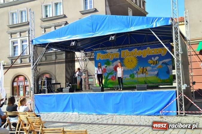 Zdjęcie w galerii na portalu naszraciborz.pl: Ekologicznie na raciborskim rynku już po raz piętnasty wiadomości z regionu