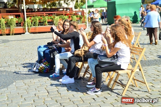 Zdjęcie w galerii na portalu naszraciborz.pl: Ekologicznie na raciborskim rynku już po raz piętnasty wiadomości z regionu