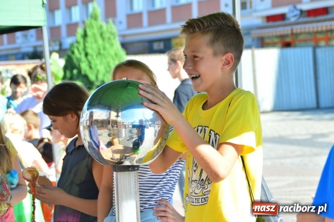 Zdjęcie w galerii na portalu naszraciborz.pl: Ekologicznie na raciborskim rynku już po raz piętnasty wiadomości z regionu
