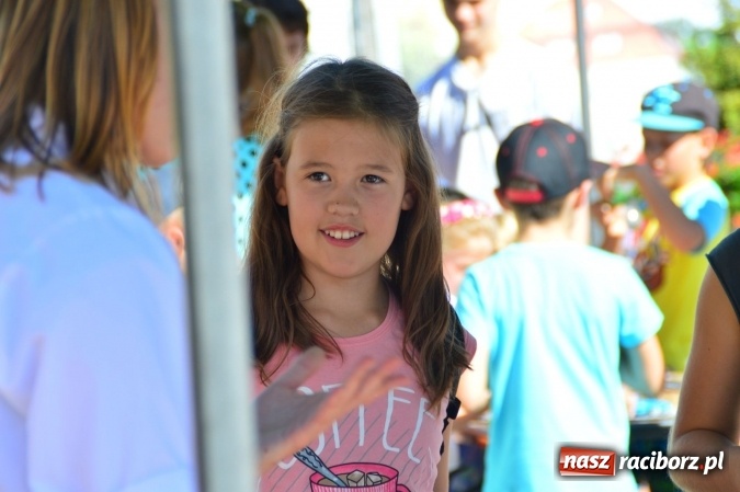 Zdjęcie w galerii na portalu naszraciborz.pl: Ekologicznie na raciborskim rynku już po raz piętnasty wiadomości z regionu