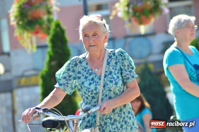 Zdjęcie w galerii na portalu naszraciborz.pl: Ekologicznie na raciborskim rynku już po raz piętnasty wiadomości z regionu