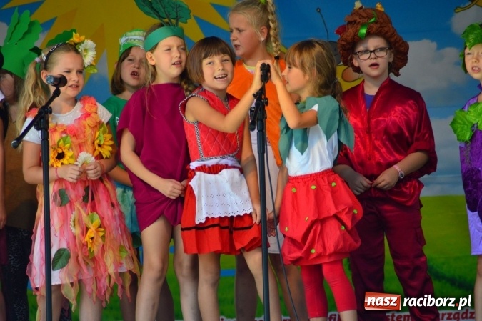 Zdjęcie w galerii na portalu naszraciborz.pl: Ekologicznie na raciborskim rynku już po raz piętnasty wiadomości z regionu