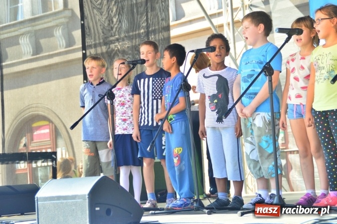 Zdjęcie w galerii na portalu naszraciborz.pl: Ekologicznie na raciborskim rynku już po raz piętnasty wiadomości z regionu