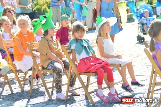 Zdjęcie w galerii na portalu naszraciborz.pl: Ekologicznie na raciborskim rynku już po raz piętnasty wiadomości z regionu