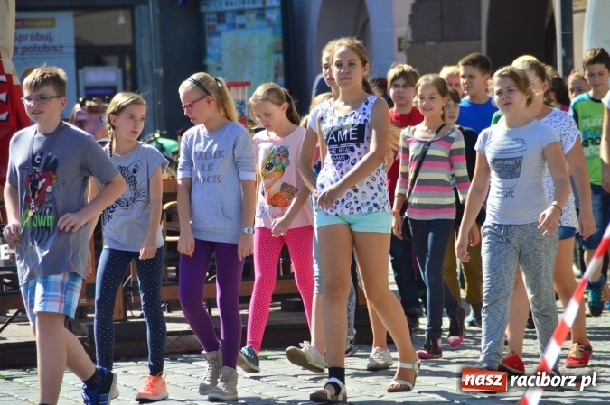 Zdjęcie w galerii na portalu naszraciborz.pl: Ekologicznie na raciborskim rynku już po raz piętnasty wiadomości z regionu