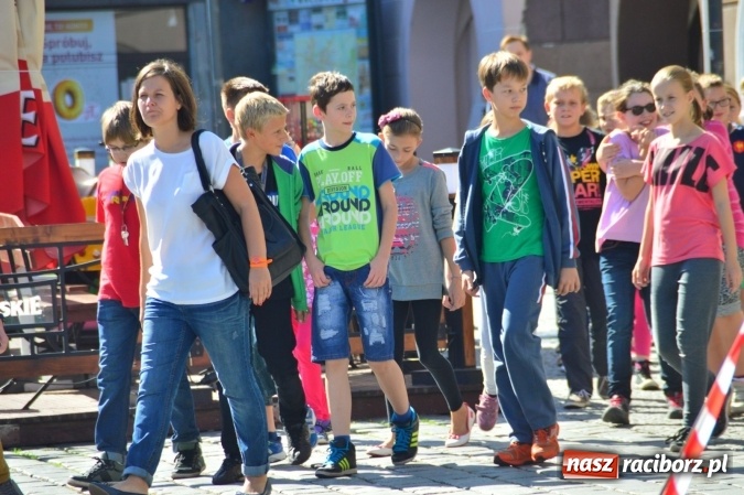 Zdjęcie w galerii na portalu naszraciborz.pl: Ekologicznie na raciborskim rynku już po raz piętnasty wiadomości z regionu