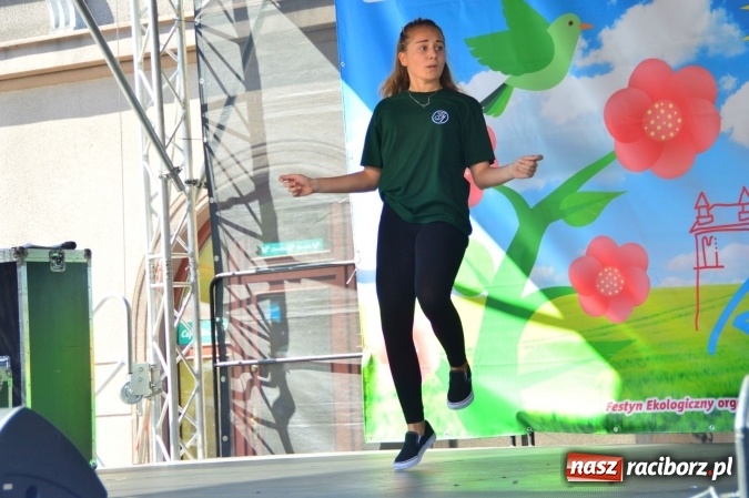 Zdjęcie w galerii na portalu naszraciborz.pl: Ekologicznie na raciborskim rynku już po raz piętnasty wiadomości z regionu