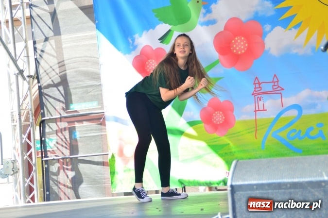 Zdjęcie w galerii na portalu naszraciborz.pl: Ekologicznie na raciborskim rynku już po raz piętnasty wiadomości z regionu