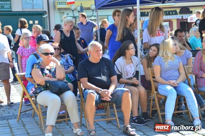 Zdjęcie w galerii na portalu naszraciborz.pl: Ekologicznie na raciborskim rynku już po raz piętnasty wiadomości z regionu