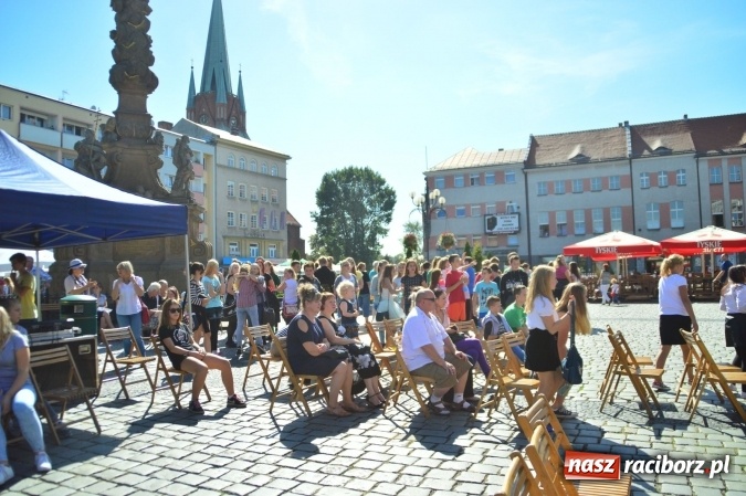 Zdjęcie w galerii na portalu naszraciborz.pl: Ekologicznie na raciborskim rynku już po raz piętnasty wiadomości z regionu