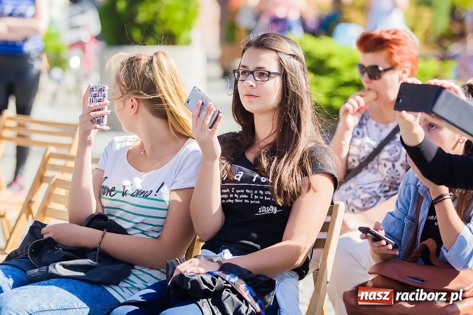Zdjęcie w galerii na portalu naszraciborz.pl: Ekologicznie na raciborskim rynku już po raz piętnasty wiadomości z regionu