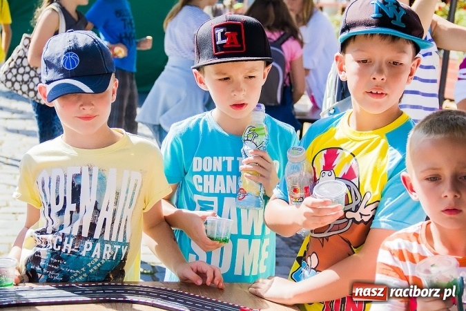 Zdjęcie w galerii na portalu naszraciborz.pl: Ekologicznie na raciborskim rynku już po raz piętnasty wiadomości z regionu
