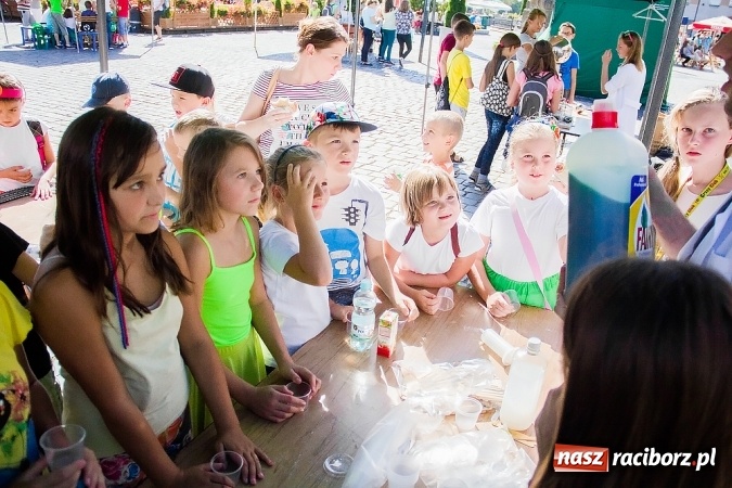 Zdjęcie w galerii na portalu naszraciborz.pl: Ekologicznie na raciborskim rynku już po raz piętnasty wiadomości z regionu