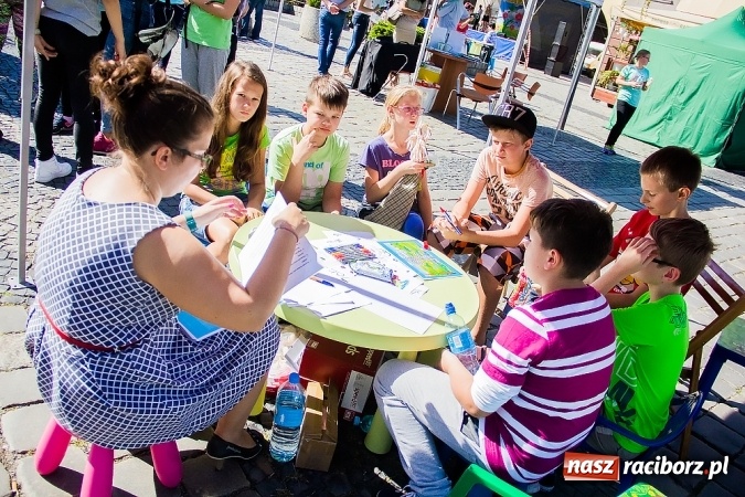 Zdjęcie w galerii na portalu naszraciborz.pl: Ekologicznie na raciborskim rynku już po raz piętnasty wiadomości z regionu