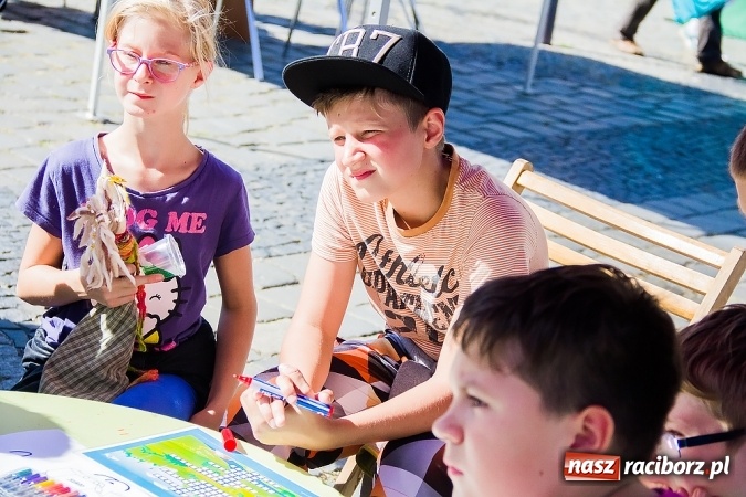 Zdjęcie w galerii na portalu naszraciborz.pl: Ekologicznie na raciborskim rynku już po raz piętnasty wiadomości z regionu