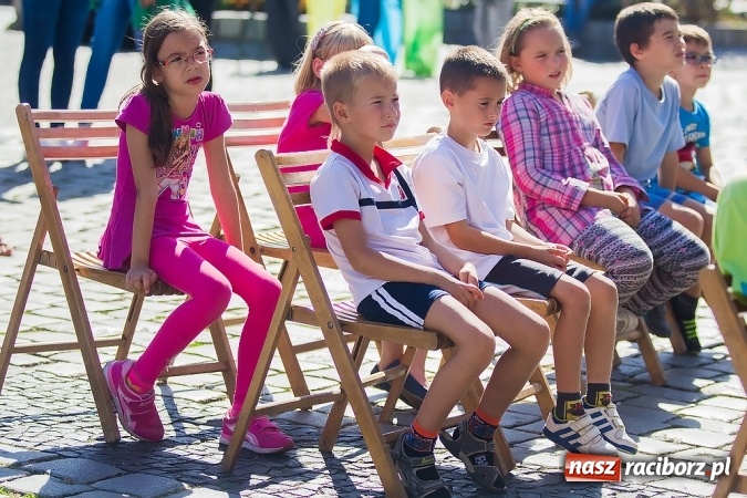 Zdjęcie w galerii na portalu naszraciborz.pl: Ekologicznie na raciborskim rynku już po raz piętnasty wiadomości z regionu
