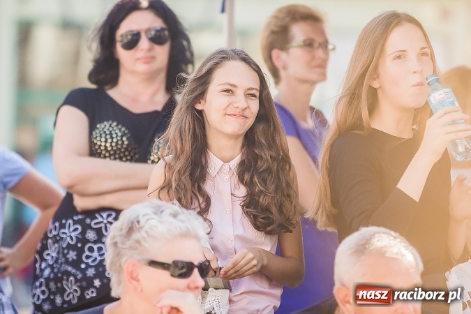 Zdjęcie w galerii na portalu naszraciborz.pl: Ekologicznie na raciborskim rynku już po raz piętnasty wiadomości z regionu