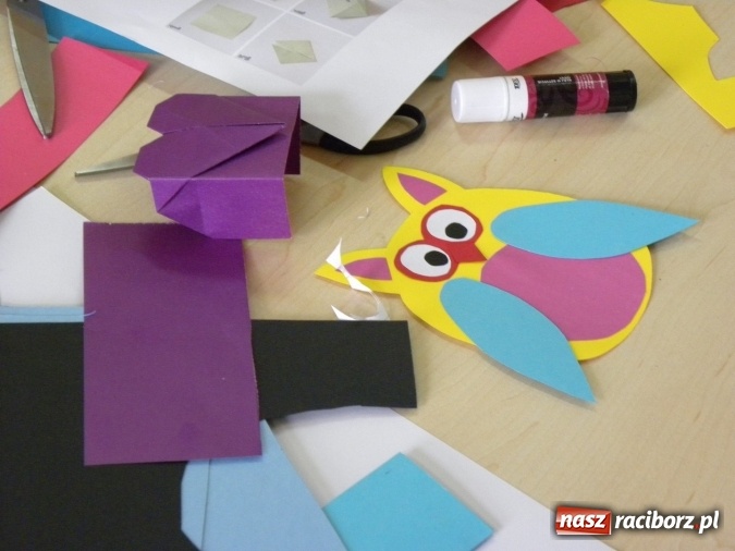 Zdjęcie w galerii na portalu naszraciborz.pl: Warsztaty z wyobraźnią w bibliotece  wiadomości z regionu