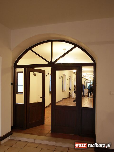 Zdjęcie w galerii na portalu naszraciborz.pl: Stare opactwo odzyskuje blask wiadomości z regionu