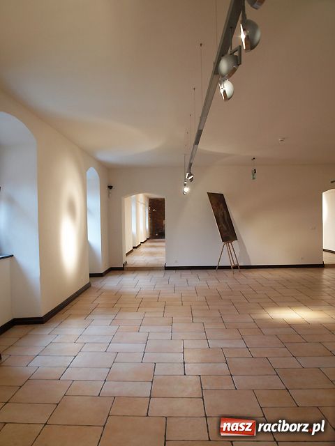 Zdjęcie w galerii na portalu naszraciborz.pl: Stare opactwo odzyskuje blask wiadomości z regionu