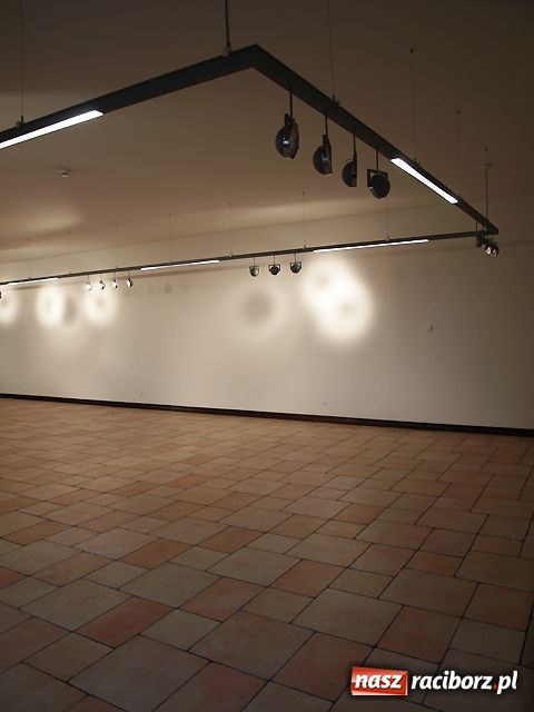 Zdjęcie w galerii na portalu naszraciborz.pl: Stare opactwo odzyskuje blask wiadomości z regionu