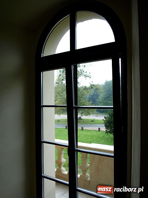 Zdjęcie w galerii na portalu naszraciborz.pl: Stare opactwo odzyskuje blask wiadomości z regionu