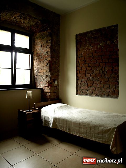 Zdjęcie w galerii na portalu naszraciborz.pl: Stare opactwo odzyskuje blask wiadomości z regionu